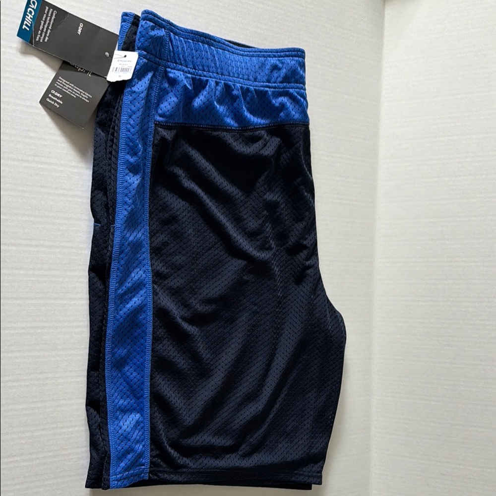 GAP Fit  Quick Dry Black Athletic Mesh Shorts Waistband and Side Stripe